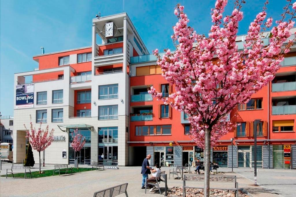 Academic Hotel & Congress Centre Roztoky  Exterior photo